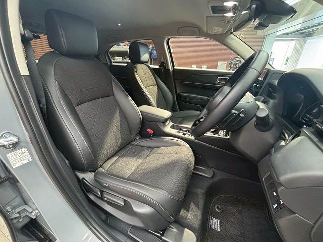 ホンダ ヴェゼルハイブリッドの画像8