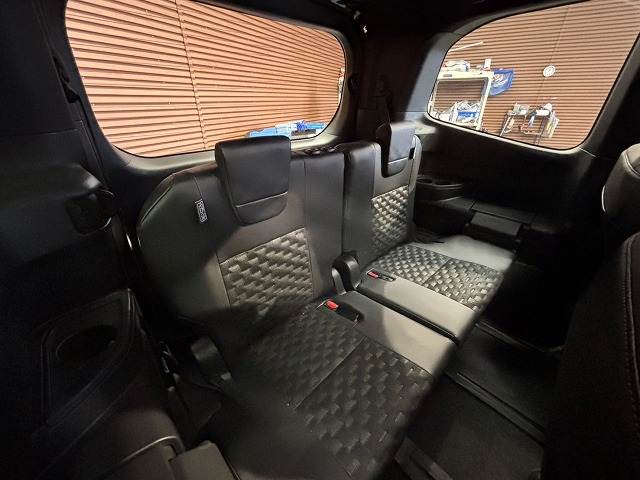 トヨタ ヴォクシーハイブリッドの画像9