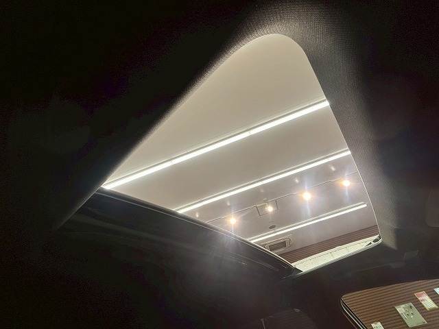 クラウンハイブリッドRS“Limited” 内装他