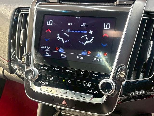 トヨタ クラウンハイブリッドの画像16