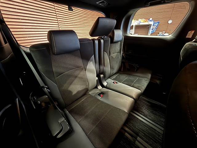 トヨタ ヴェルファイアの画像9