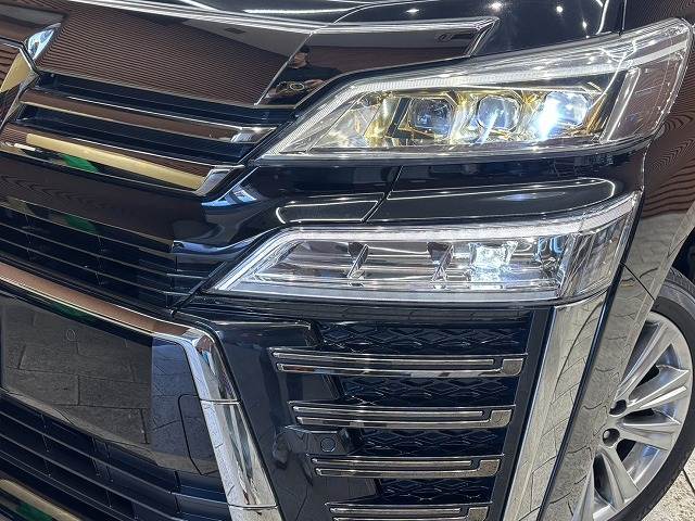 トヨタ ヴェルファイアの画像10