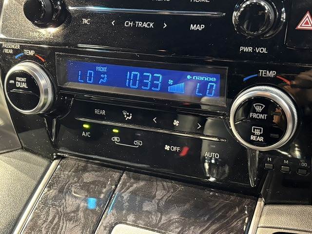 トヨタ ヴェルファイアの画像12