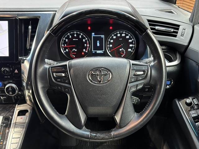 トヨタ ヴェルファイアの画像13