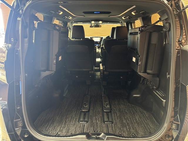 トヨタ ヴェルファイアの画像20