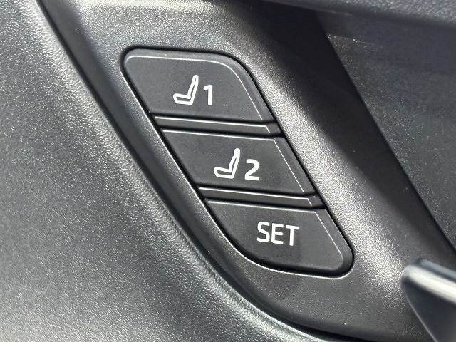 プリウスZ 内装他