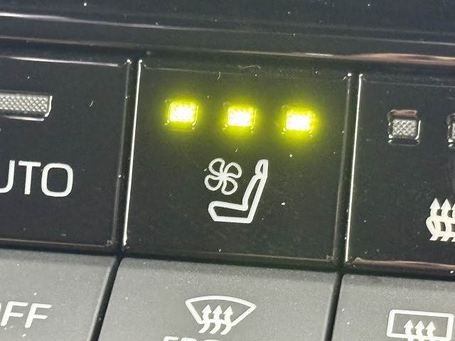 プリウスZ 内装他