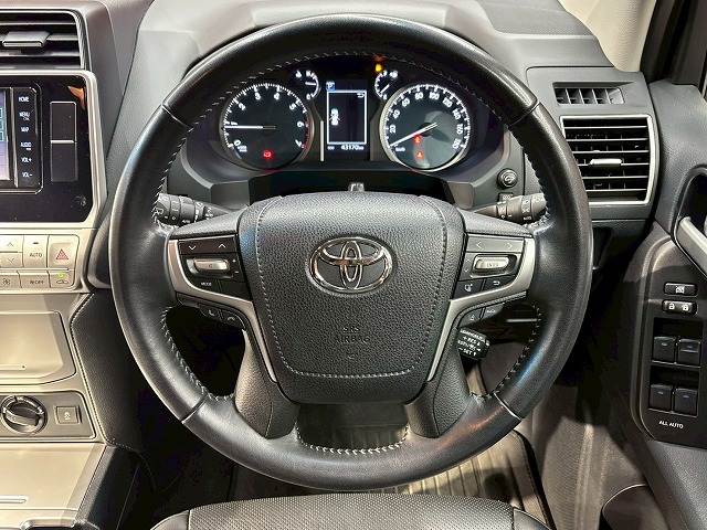 トヨタ ランドクルーザープラドの画像13