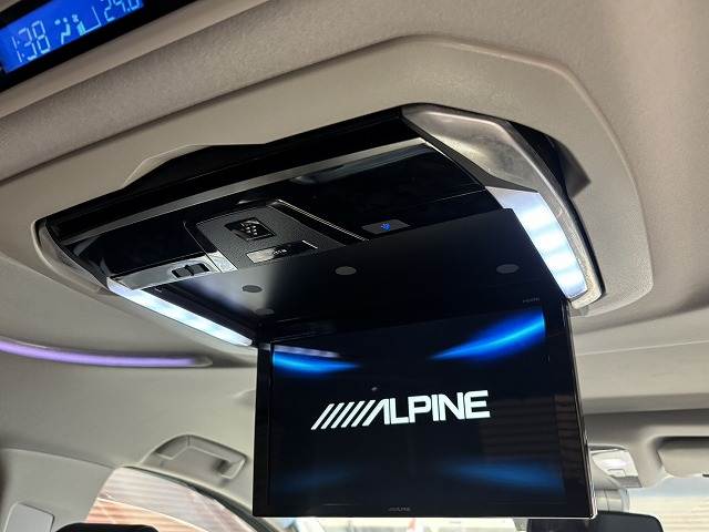 トヨタ ヴェルファイアの画像6