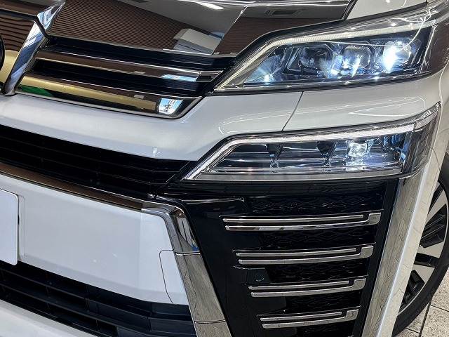 トヨタ ヴェルファイアの画像10