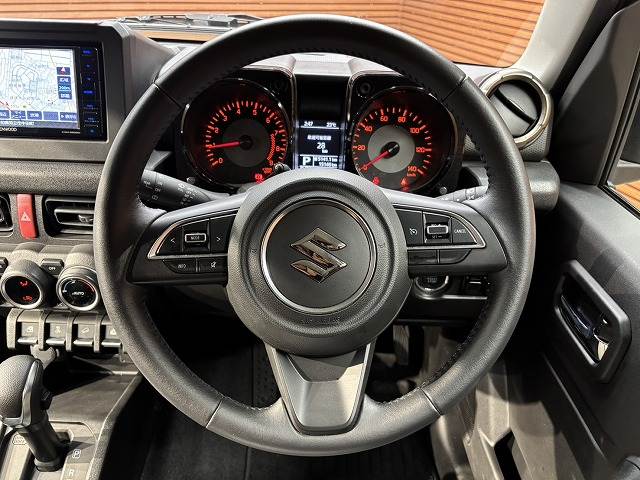 スズキ ジムニーの画像13