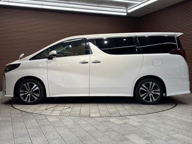 トヨタ アルファードの画像18