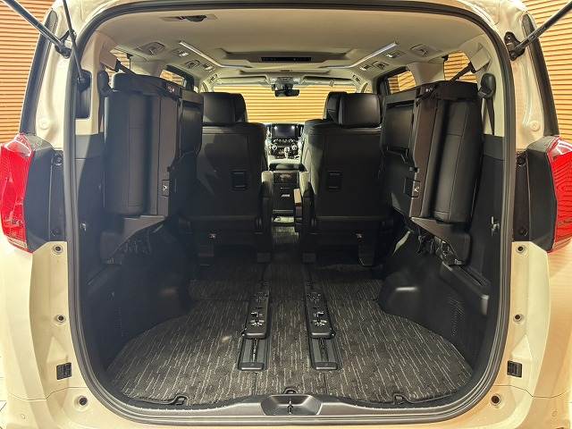 トヨタ アルファードの画像20