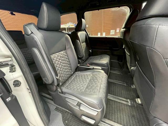 トヨタ ヴォクシーの画像9