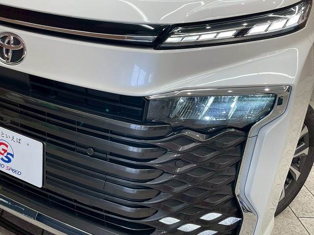 トヨタ ヴォクシーの画像10