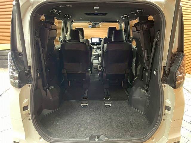 トヨタ ヴォクシーの画像20