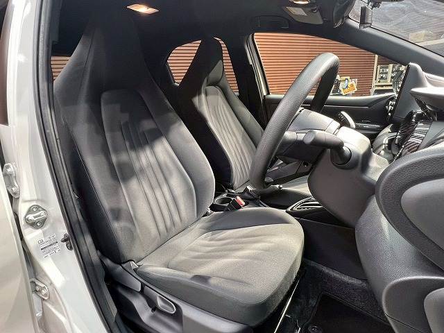 トヨタ&nbsp;ヤリスの画像8