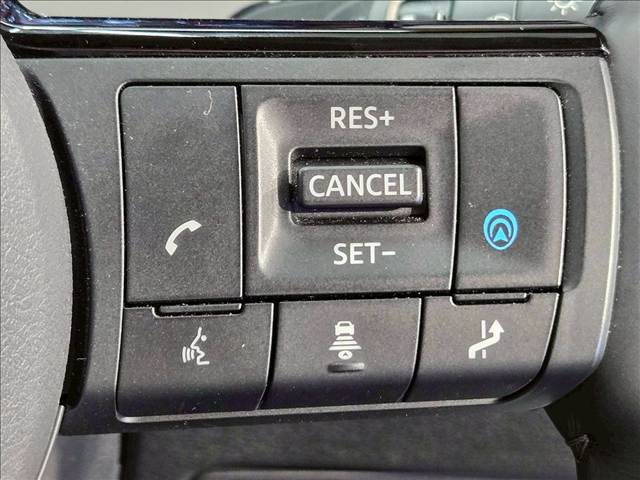 セレナe-POWER LUXION 7人乗り 内装他