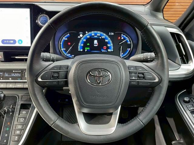 トヨタ ノアハイブリッドの画像13