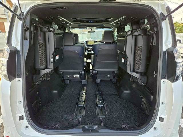 トヨタ ヴェルファイアの画像20