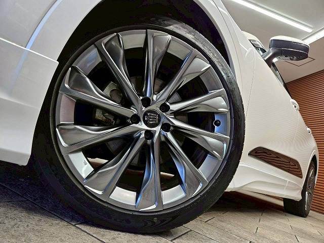 トヨタ クラウンクロスオーバーの画像11