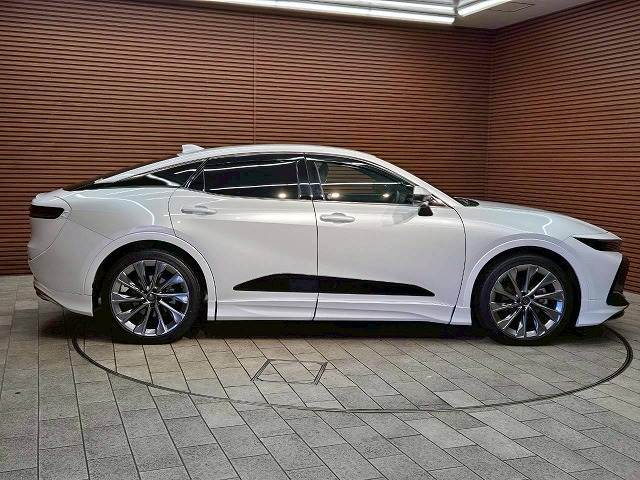 トヨタ クラウンクロスオーバーの画像18