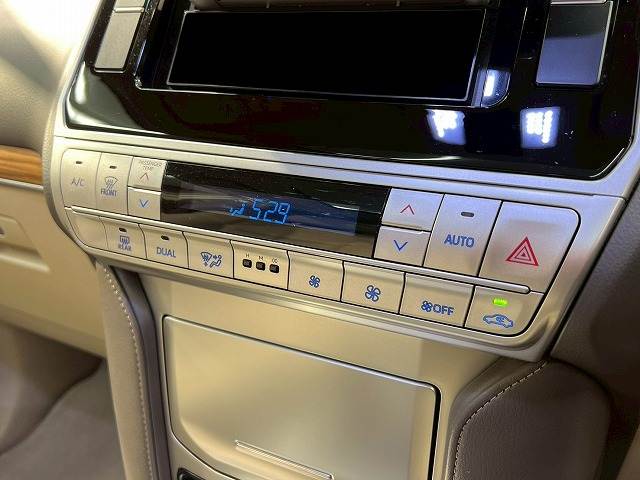 トヨタ ランドクルーザープラドの画像12