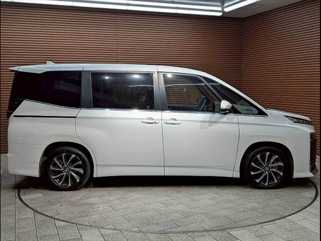 トヨタ&nbsp;ヴォクシーの画像18