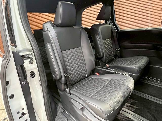 トヨタ&nbsp;ヴォクシーの画像9