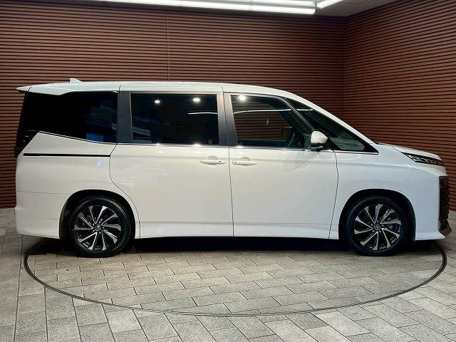 トヨタ&nbsp;ヴォクシーの画像18