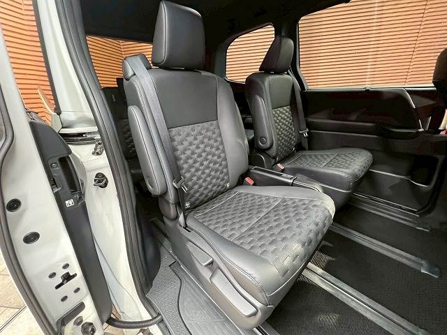 トヨタ&nbsp;ヴォクシーの画像9