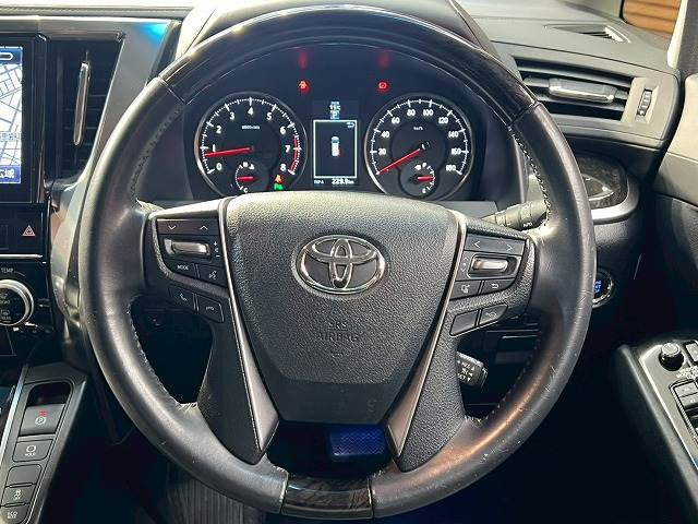 トヨタ&nbsp;アルファードの画像13