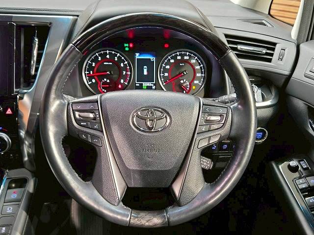 トヨタ&nbsp;アルファードの画像13