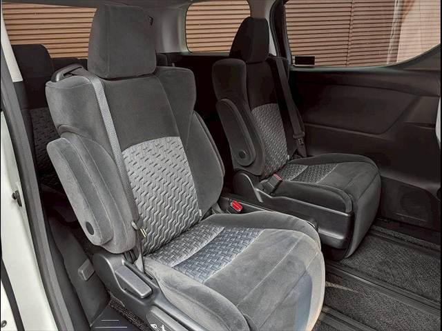トヨタ&nbsp;アルファードの画像8