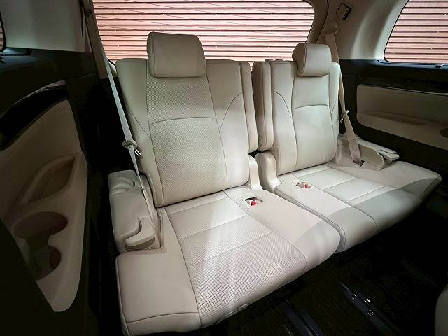 トヨタ ヴェルファイアの画像9