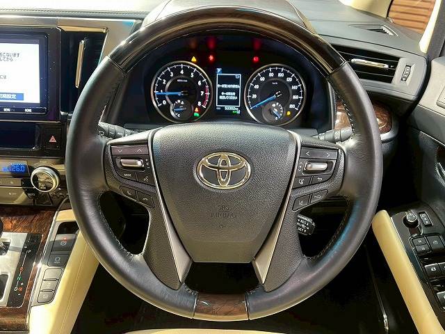 トヨタ ヴェルファイアの画像13