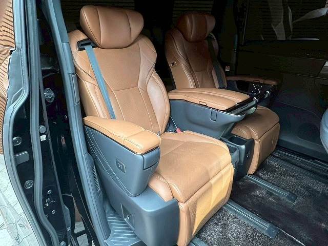 トヨタ&nbsp;ヴェルファイアハイブリッドの画像9