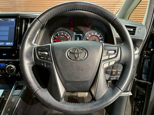 トヨタ アルファードの画像13