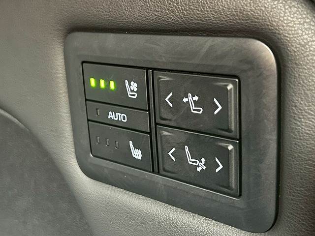 トヨタ&nbsp;アルファードハイブリッドの画像12