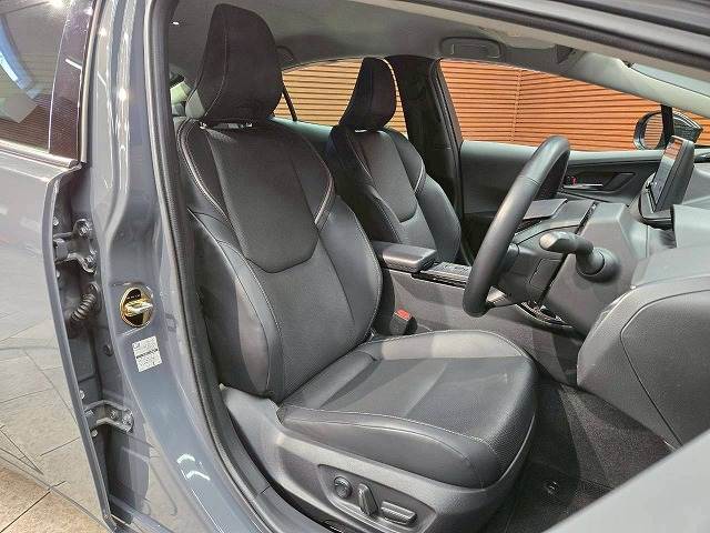 トヨタ&nbsp;プリウスの画像8