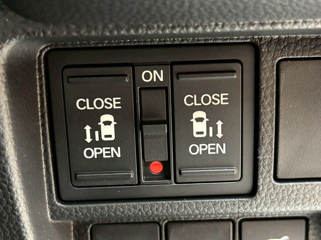 ホンダ ステップワゴンスパーダの画像5