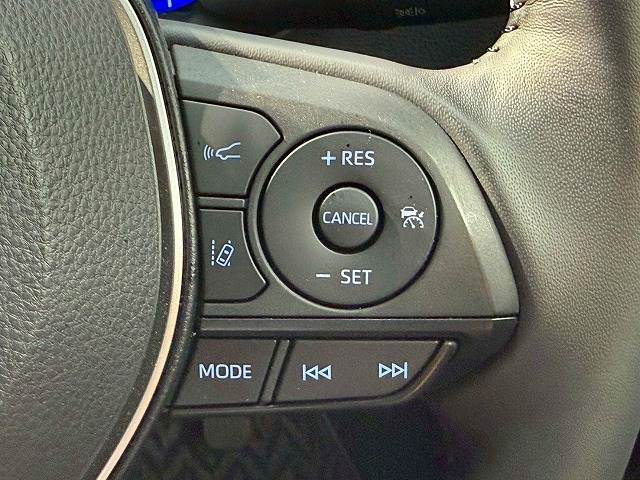 カローラクロスハイブリッド S Tコネクトナビ/バックカメラ/AppleCarPlay/フルセグテレビ/レーダークルーズコントロール/衝突軽減ブレーキ/車線逸脱防止/オートハイビーム/オートパーキングホールド/オートハイビーム 内装他