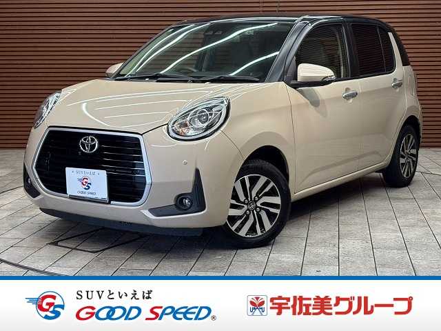 トヨタパッソモーダ　チャーム　純正７インチナビ／パノラミックビューモニター／フルセグテレビ／シートヒーター／クリアランスソナー／スマートキー／プッシュスタート／衝突軽減ブレーキ／オートハイビーム／ＥＴＣ