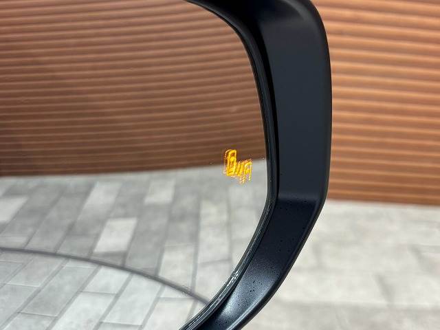 トヨタ アルファードハイブリッドの画像8