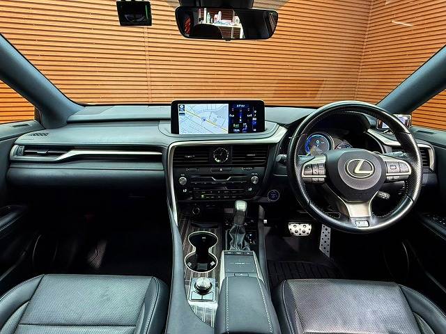 RXRX450h Fスポーツ 後期モデル/サンルーフ/AppleCarPlay/ヘッドアップディスプレイ/ブラインドスポットモニター/3眼LEDヘッドライト/シートクーラー/パワーシート/シートメモリー/電動リアゲート 内装他