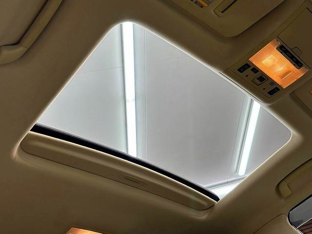 トヨタ&nbsp;ランドクルーザー200系の画像5