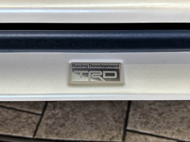 トヨタ ランドクルーザープラドの画像5