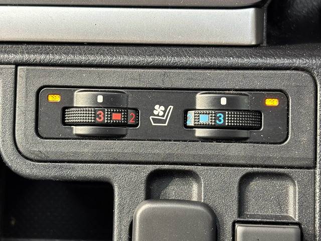 トヨタ ランドクルーザープラドの画像6