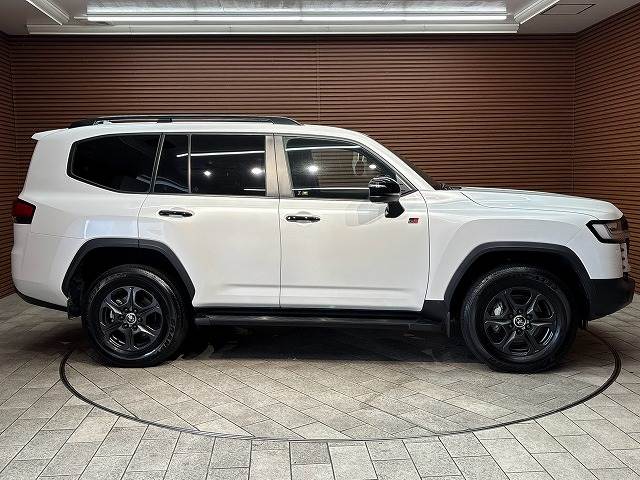 トヨタ ランドクルーザー300系の画像17