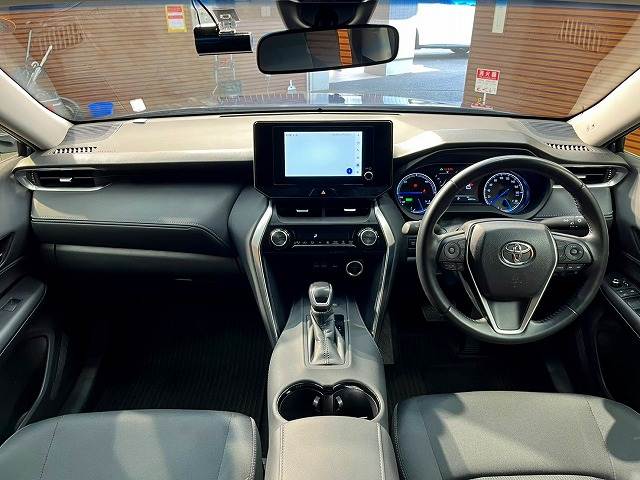トヨタハリアーハイブリッドS 純正ディスプレイオーディオ/AppleCarPlay/バックカメラ/レーダクルーズコントロール/オートハイビーム/ETC/クリアランスソナー/レーンキープアシスト/トヨタセーフティーセンスー 内装他